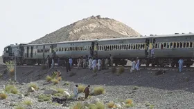 Pakistan Blast: पाकिस्तान में रेलवे ट्रैक पर धमाका, पटरी से उतरे जाफर एक्सप्रेस के कई डिब्बे